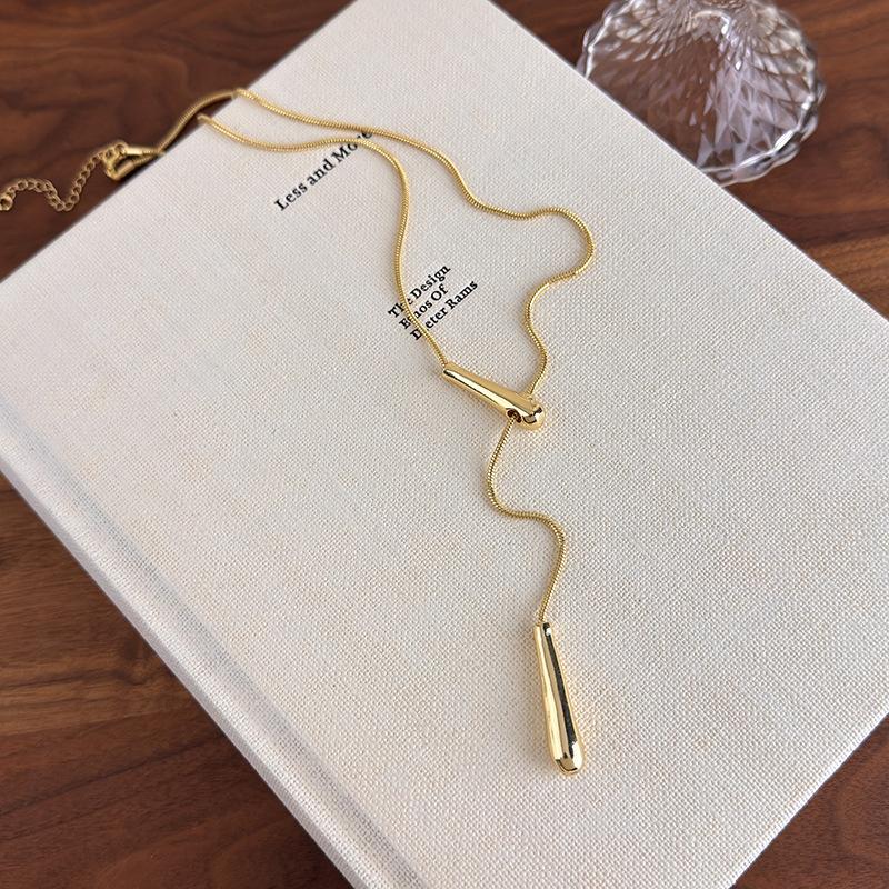 Women Minimalist Necklaces Simple Smooth Metal Water Drop Pendant 14K Silver Plated Copper Snake Chain Choker Fashion Jewelry 60cm
Women Minimalist Necklaces Simple Smooth Metal Water Drop Pendant 14K Silver Plated Copper Snake Chain Choker Fashion Jewelry 60cm