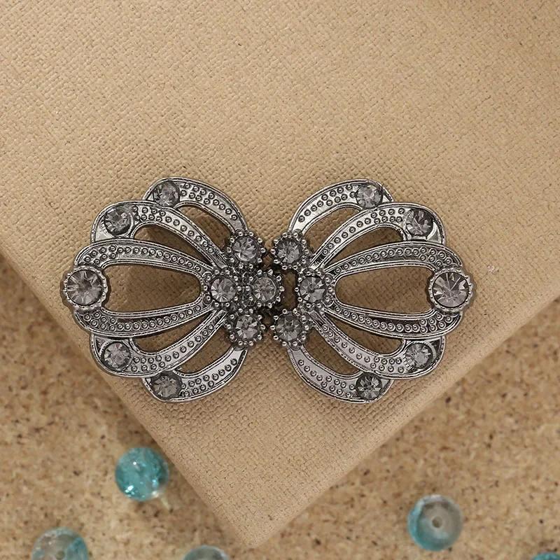 1 Pair New Alloy Sweater Clip Women s Clothing Cardigan Connection Buckle Accessories
1 Pair New Alloy Sweater Clip Women s Clothing Cardigan Connection Buckle Accessories