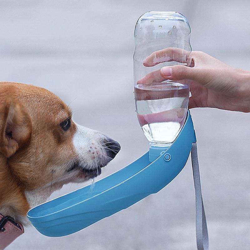 Портативна пляшка для води для собак для маленьких великих собак Складна легка поїлка Подорожі на свіжому повітрі Прогулянки Біг Товари для цуценят 550ml
Портативна пляшка для води для собак для маленьких великих собак Складна легка поїлка Подорожі на свіжому повітрі Прогулянки Біг Товари для цуценят 550ml