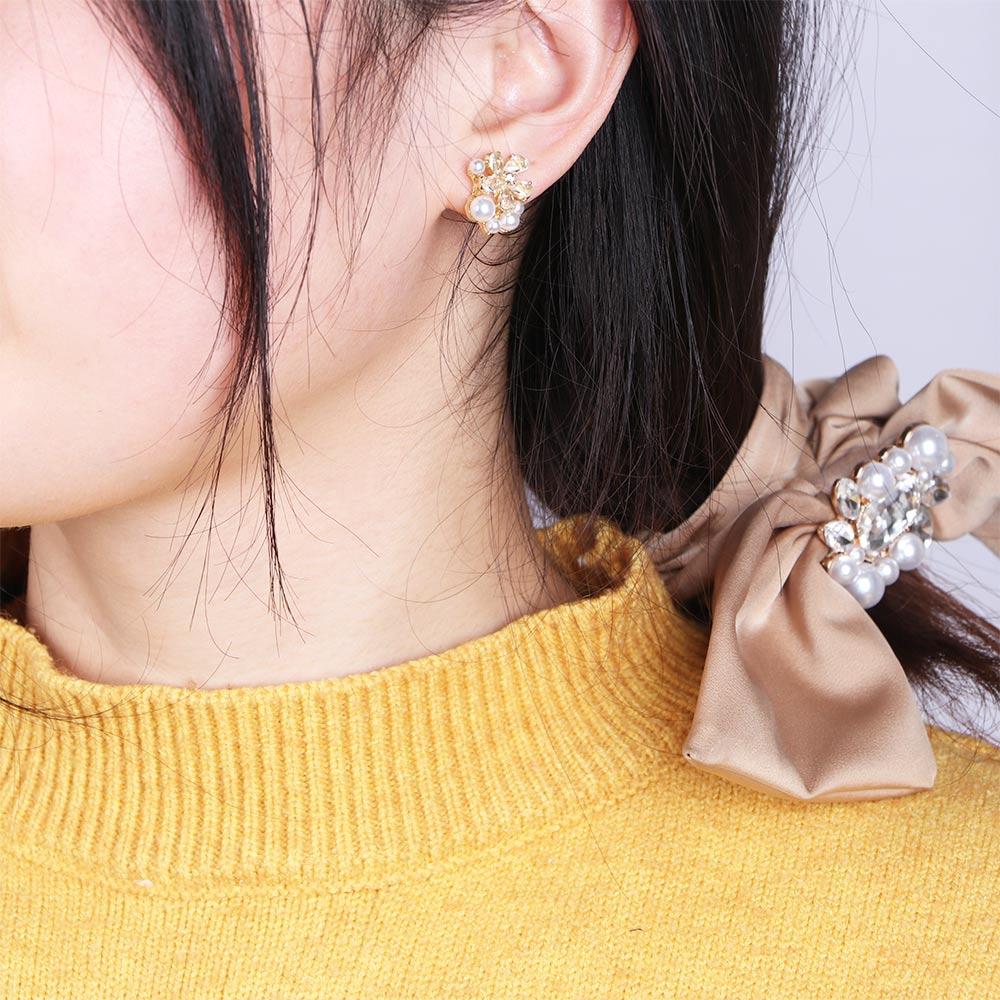 Zircon Flower Elegant Simple Fashion Flower Earrings Fashion Jewelry Stud Earrings Pearl Earrings белый
Zircon Flower Elegant Simple Fashion Flower Earrings Fashion Jewelry Stud Earrings Pearl Earrings белый