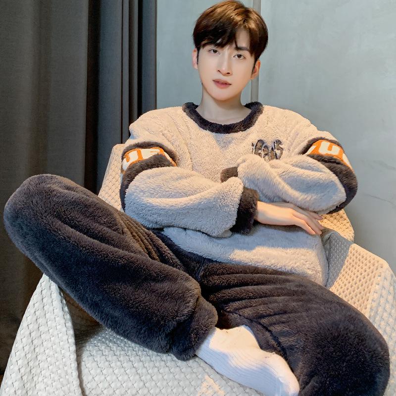 Мужской фланелевый пижамный комплект Smiley Face - утолщенный коралловый флис для осени/зимы 3XL
Мужской фланелевый пижамный комплект Smiley Face - утолщенный коралловый флис для осени/зимы 3XL