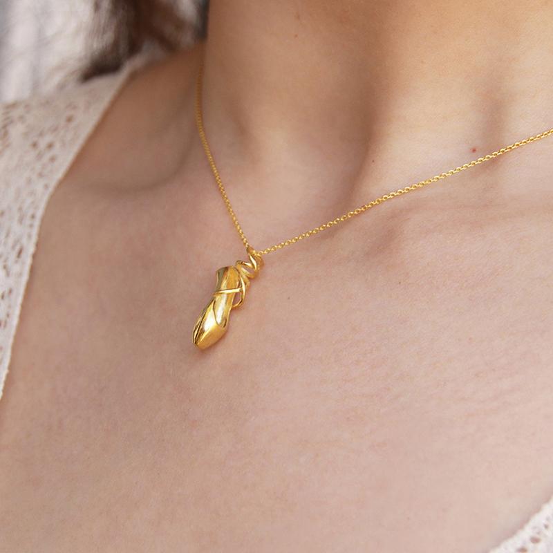 ANENJERY Ballet Shoes Pendant Necklace For Women Girls Luxury Niche Design Temperament Jewelry Gift Wholesale золотий
ANENJERY Ballet Shoes Pendant Necklace For Women Girls Luxury Niche Design Temperament Jewelry Gift Wholesale золотий