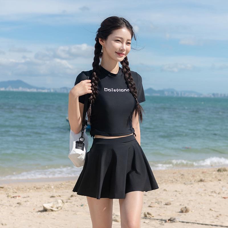 2024 Women s Two-Piece Skirt Swimsuit - Conservative, Solid Color, Tummy Control, Slimming XXL
2024 Women s Two-Piece Skirt Swimsuit - Conservative, Solid Color, Tummy Control, Slimming XXL