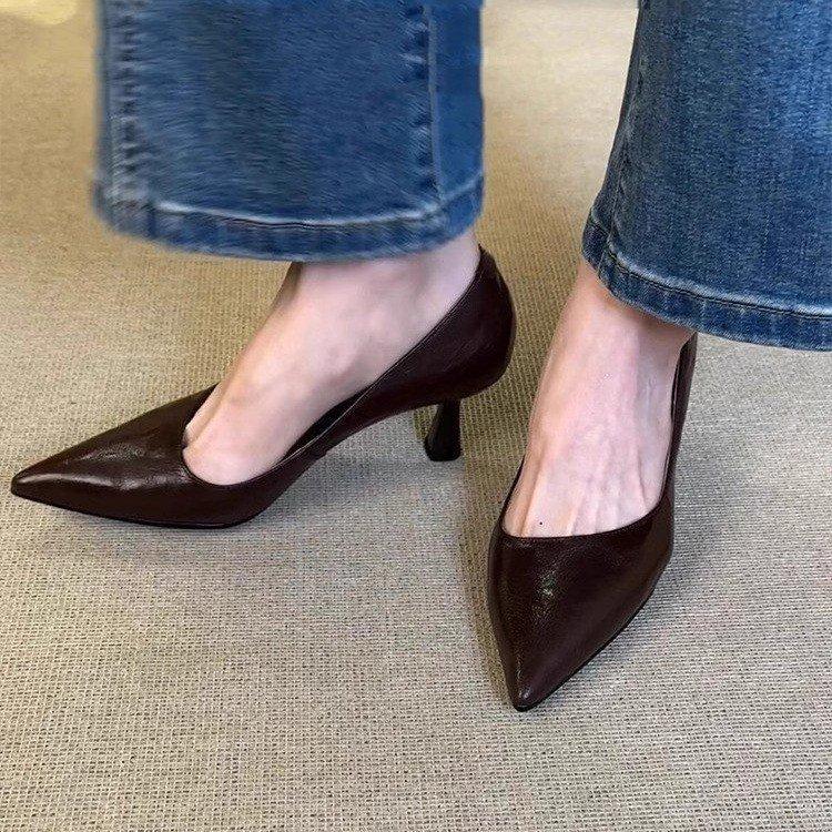 Autumn professional work shoes fashion simple pointed high heels stiletto single shoes OL tide 34 чорний
Autumn professional work shoes fashion simple pointed high heels stiletto single shoes OL tide 34 чорний