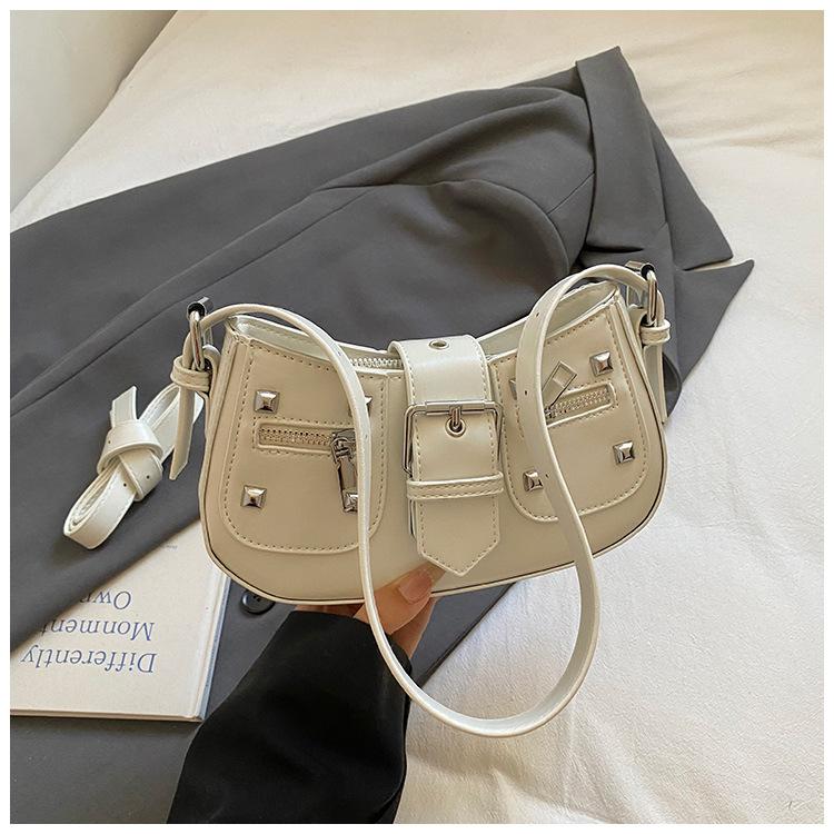 Small bag women s bag 2025 summer new rivet small square bag women s armpit bag fashion single shoulder messenger bag foreign style белый
Small bag women s bag 2025 summer new rivet small square bag women s armpit bag fashion single shoulder messenger bag foreign style белый