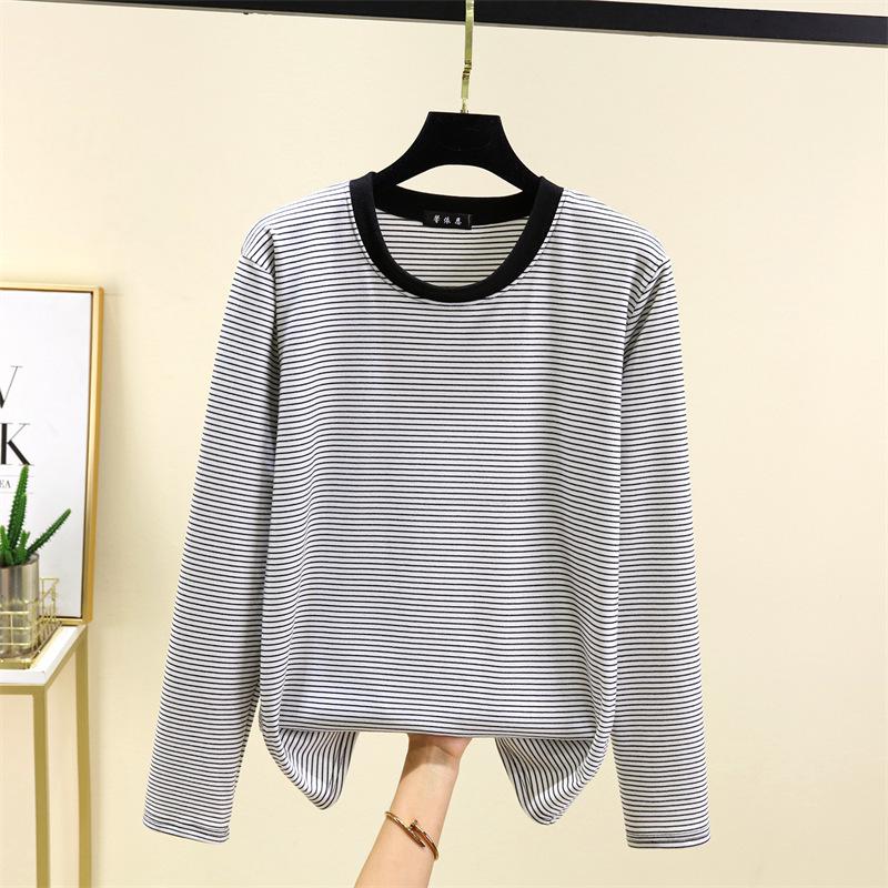 Женская черно-белая полосатая велюровая футболка с круглым вырезом, длинным рукавом и флисовой подкладкой, приталенного силуэта (2024) 2XL (135-150 jin)
Женская черно-белая полосатая велюровая футболка с круглым вырезом, длинным рукавом и флисовой подкладкой, приталенного силуэта (2024) 2XL (135-150 jin)