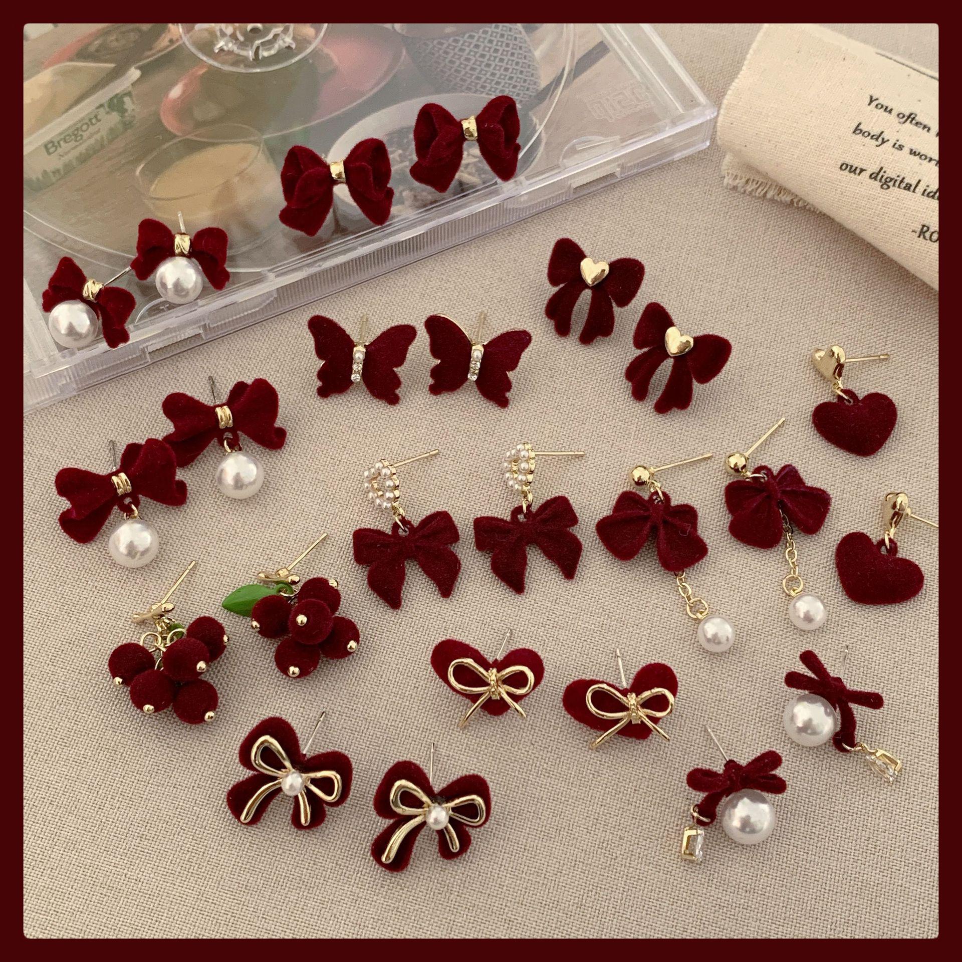 Ankola Red Flocking Bow Earrings: Elegant Wine-Red Furry Design with Silver Posts for Fall and Winter
Ankola Red Flocking Bow Earrings: Elegant Wine-Red Furry Design with Silver Posts for Fall and Winter