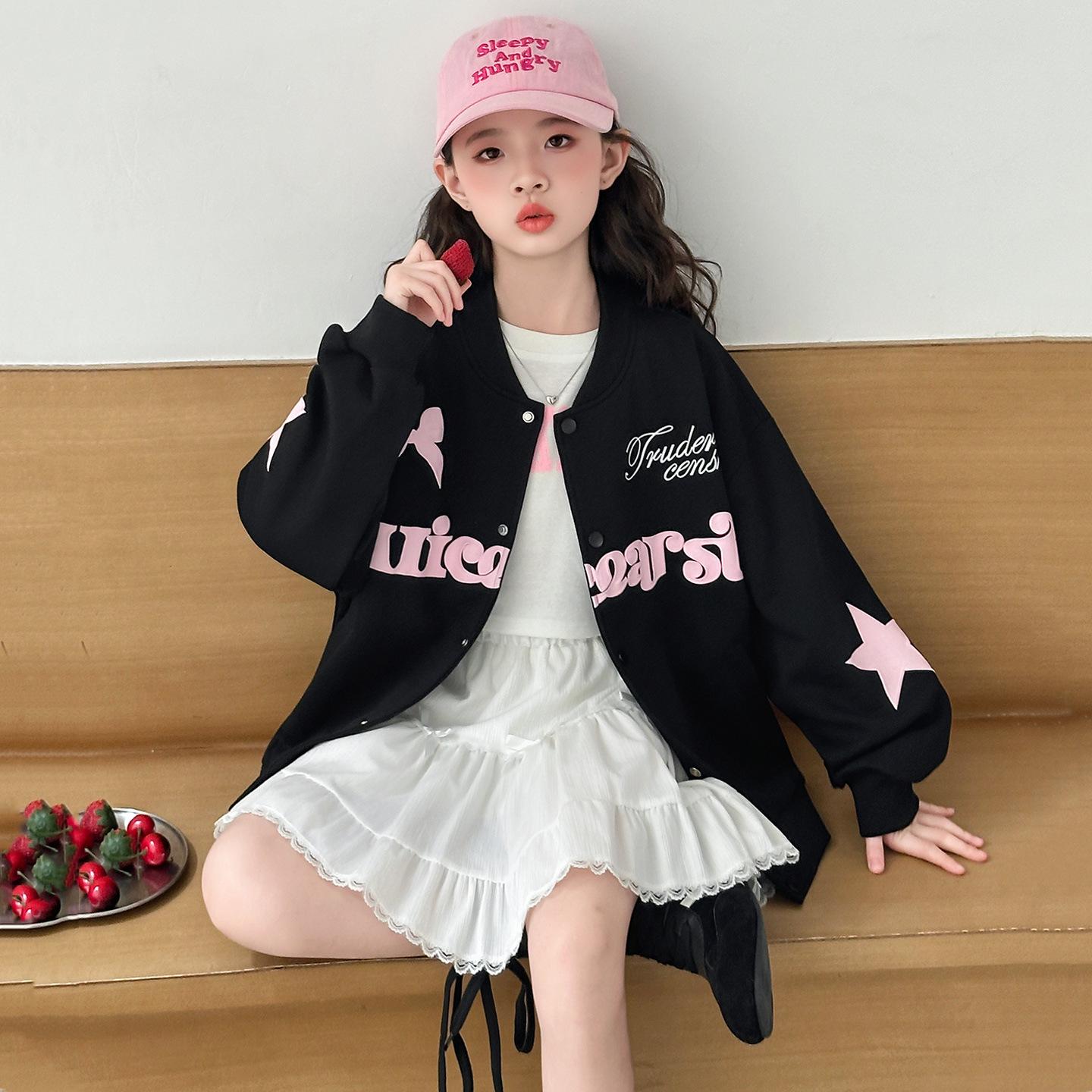 Butterfly Embroidered Women s Color Block Baseball Jacket - Korean Style Autumn Edition 160 cm
Butterfly Embroidered Women s Color Block Baseball Jacket - Korean Style Autumn Edition 160 cm