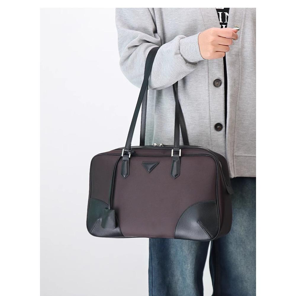 Новый европейский стиль, мужской портфель из коровьей кожи, кожаный бизнес-портфель, ручная сумка для документов, женская сумка, ощущение высокого класса 37x22x13 кофейный
Новый европейский стиль, мужской портфель из коровьей кожи, кожаный бизнес-портфель, ручная сумка для документов, женская сумка, ощущение высокого класса 37x22x13 кофейный