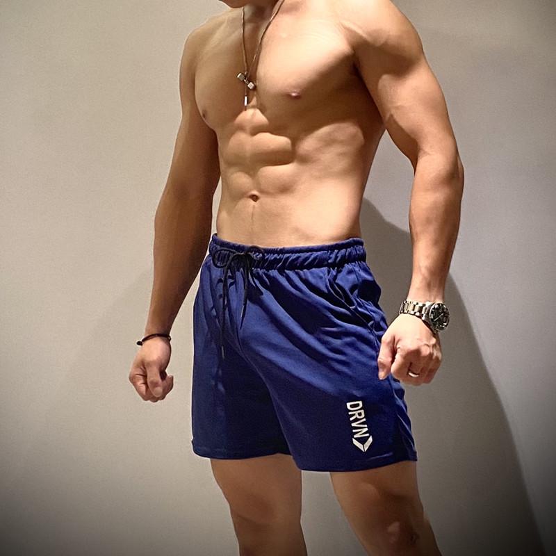 Мужские летние быстросохнущие эластичные сетчатые тренировочные шорты для бега и приседаний XXXL темно-синий
Мужские летние быстросохнущие эластичные сетчатые тренировочные шорты для бега и приседаний XXXL темно-синий