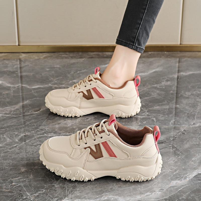 Mountaineering sports shoes women s shoes 2 new autumn and winter leather waterproof travel shoes lightweight and anti-proof 40
Mountaineering sports shoes women s shoes 2 new autumn and winter leather waterproof travel shoes lightweight and anti-proof 40