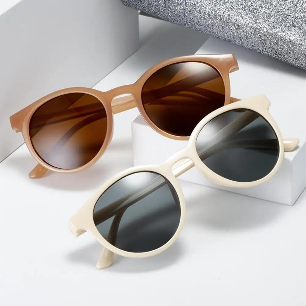 Vintage Stylish Unisex Sunglasses Impact Resistant Summer Eyewear Comfortable Wearing Fashion Item Unisex Round Sunglasses
Vintage Stylish Unisex Sunglasses Impact Resistant Summer Eyewear Comfortable Wearing Fashion Item Unisex Round Sunglasses