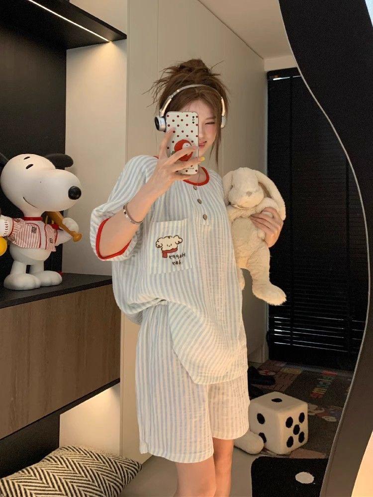 New blue striped pocket puppy pajamas women s summer short-sleeved shorts two-piece set girls can wear loungewear S
New blue striped pocket puppy pajamas women s summer short-sleeved shorts two-piece set girls can wear loungewear S
