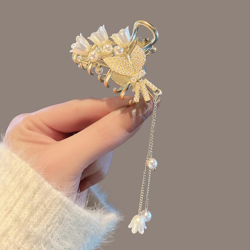 Pearl Lily Of The Valley Tassel Small Clip Hair Claw Mother s Day Gift Hair Accessories Hair Crab Clip For Women Hairpin Clamps
Pearl Lily Of The Valley Tassel Small Clip Hair Claw Mother s Day Gift Hair Accessories Hair Crab Clip For Women Hairpin Clamps