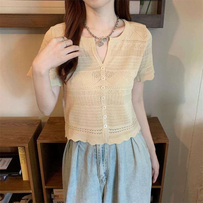 Летний новый женский маленький свежий V-образный вырез с заниженной талией, короткий вырез, ажурный короткий рукав, трикотажный кардиган, футболка, топы, повседневные основные облегающие пуловеры, футболки One Size абрикосовый
Летний новый женский маленький свежий V-образный вырез с заниженной талией, короткий вырез, ажурный короткий рукав, трикотажный кардиган, футболка, топы, повседневные основные облегающие пуловеры, футболки One Size абрикосовый
