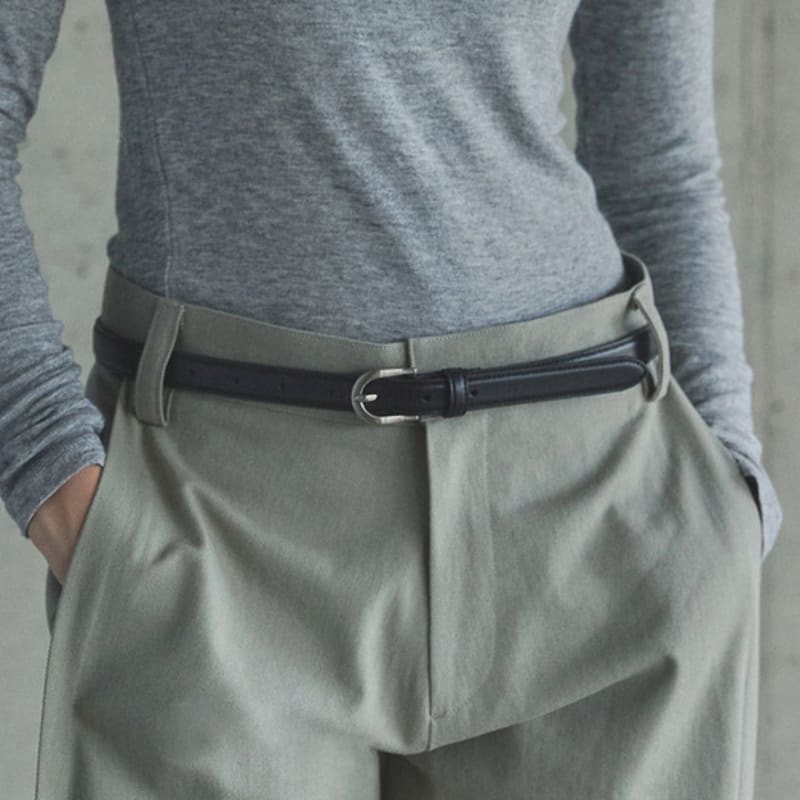 их БАЗОВЫЙ КОЖАНЫЙ РЕМЕНЬ / ЧЕРНЫЙ BLACK(SILVER)
их БАЗОВЫЙ КОЖАНЫЙ РЕМЕНЬ / ЧЕРНЫЙ BLACK(SILVER)