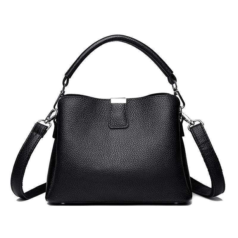 2025 new trendy first-layer cowhide large-capacity bucket bag women s fashion handbag genuine leather women s shoulder messenger bag
2025 new trendy first-layer cowhide large-capacity bucket bag women s fashion handbag genuine leather women s shoulder messenger bag