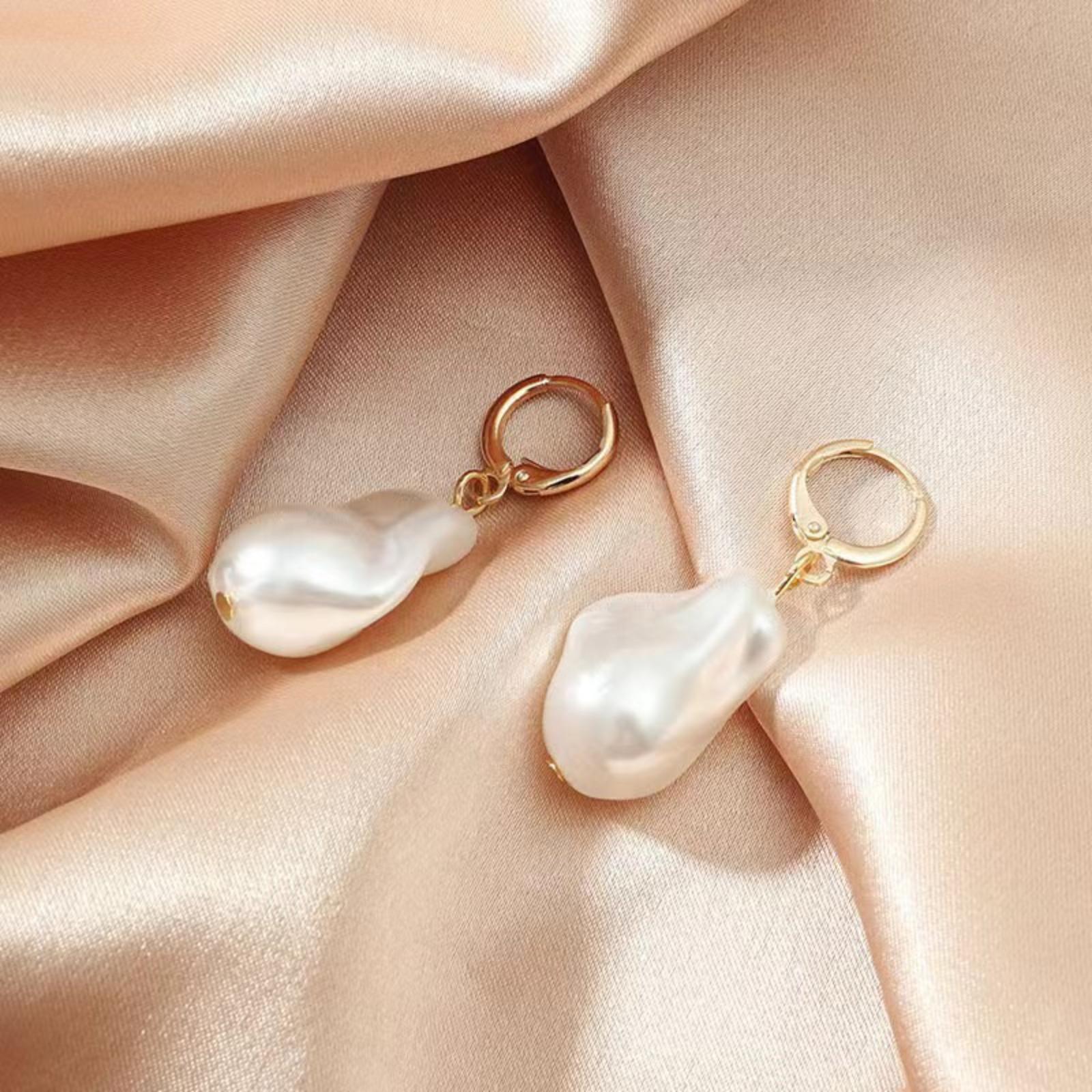 - Французькі вінтажні сережки-китички з перлами в стилі бароко One Size
- Французькі вінтажні сережки-китички з перлами в стилі бароко One Size