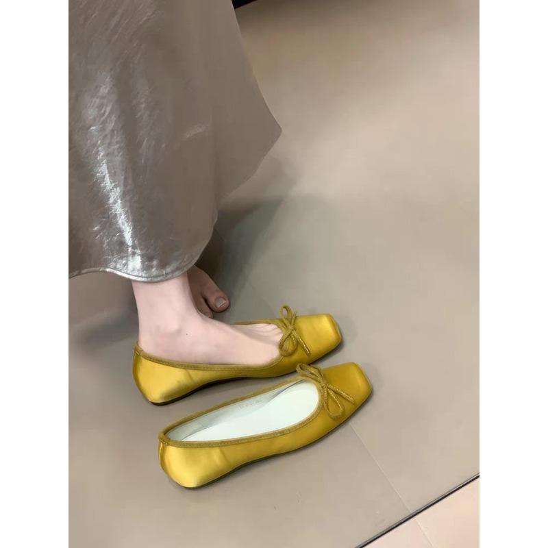 Модные женские балетки из лакированной кожи с бантом в стиле ретро, осенние повседневные туфли на плоской подошве с круглым носком и толстым каблуком, винно-красные мокасины 40 жёлтый
Модные женские балетки из лакированной кожи с бантом в стиле ретро, осенние повседневные туфли на плоской подошве с круглым носком и толстым каблуком, винно-красные мокасины 40 жёлтый