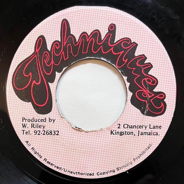 7inch Record BUJU BANTON - Stamina Daddy NONE Techniques Jamaica Reggae, Ska & Dub Used
7inch Record BUJU BANTON - Stamina Daddy NONE Techniques Jamaica Reggae, Ska & Dub Used