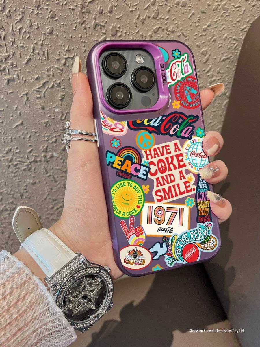 Cola-Themed Graffiti Phone Case: Anti-Fall Protection for Apple 15 Pro Max, 14, 13 iPhone 14 Plus фиолетовый
Cola-Themed Graffiti Phone Case: Anti-Fall Protection for Apple 15 Pro Max, 14, 13 iPhone 14 Plus фиолетовый