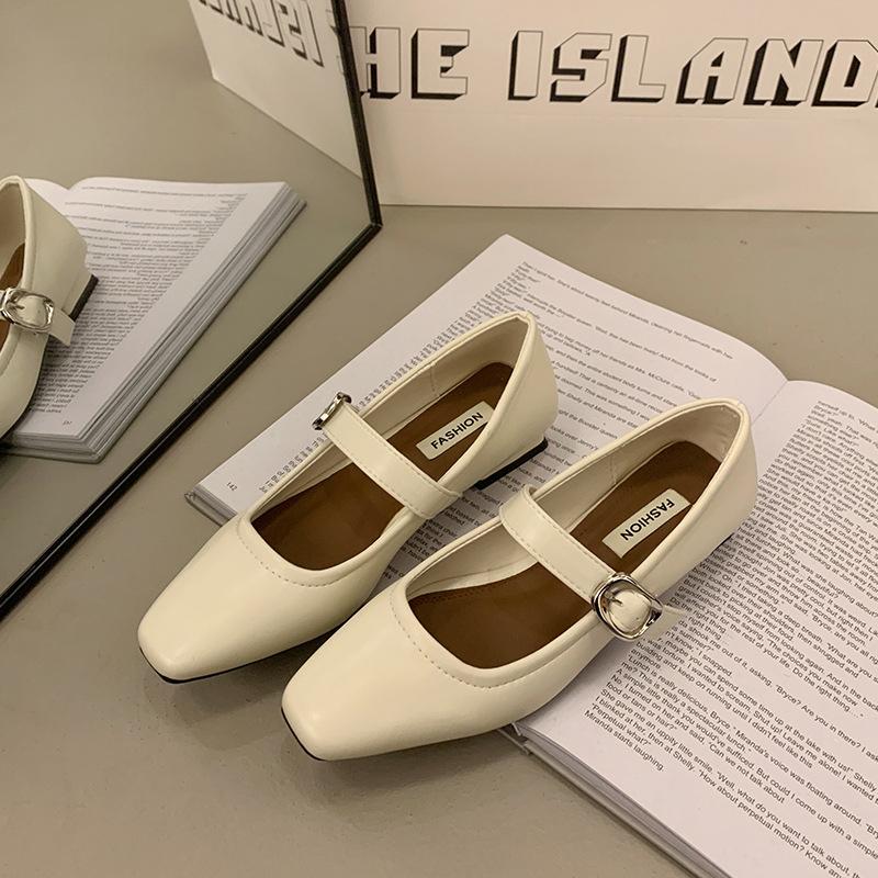 Low-heeled square-headed silver Mary Jane shoes women s shoes 2025 new winter single shoes retro fashion small leather shoes 39
Low-heeled square-headed silver Mary Jane shoes women s shoes 2025 new winter single shoes retro fashion small leather shoes 39
