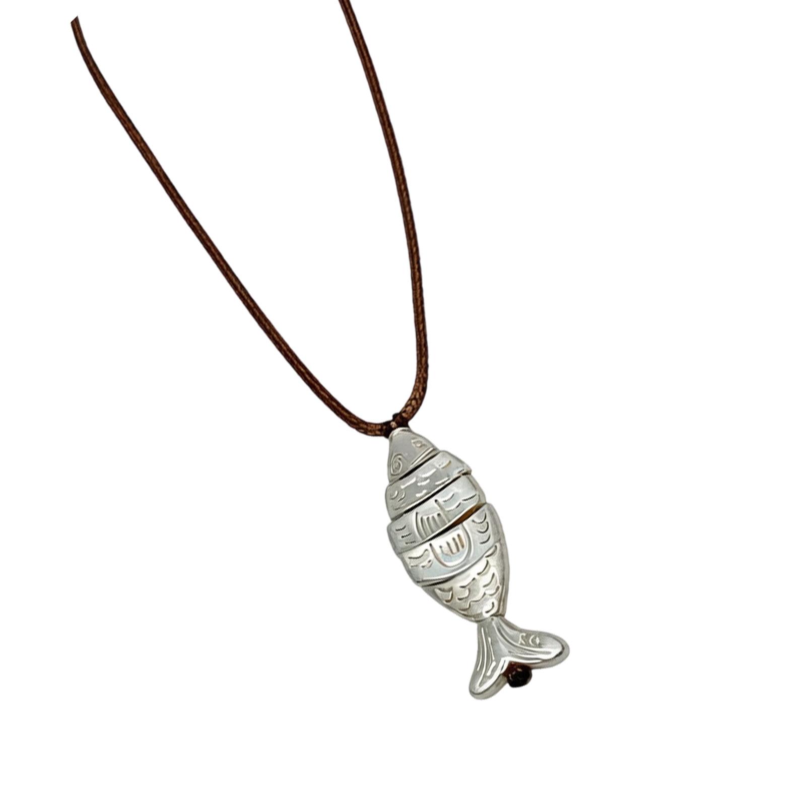 Elegant Braided Rope Chain With Artistic Fish Charm Adjustable Clavicle Chain Bohemian Style Accessory For Any Occasion 1
Elegant Braided Rope Chain With Artistic Fish Charm Adjustable Clavicle Chain Bohemian Style Accessory For Any Occasion 1