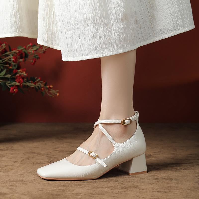 Soft sheepskin square head thick heel single shoes women s medium heel retro Mary Jane shoes cross one-word buckle spring and autumn 39 срібний
Soft sheepskin square head thick heel single shoes women s medium heel retro Mary Jane shoes cross one-word buckle spring and autumn 39 срібний