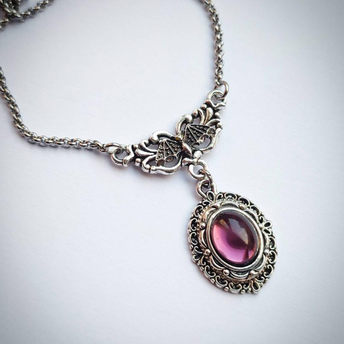 Gothic Vintage Red Quartz Crystal Necklace Butterfly Necklace Vampire Embossed Witch Zircon Accessories Vintage Chokers
Gothic Vintage Red Quartz Crystal Necklace Butterfly Necklace Vampire Embossed Witch Zircon Accessories Vintage Chokers