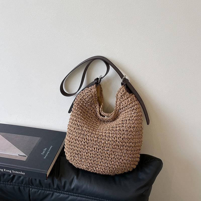 Casual straw woven bag women s 2025 new high-end texture niche large-capacity messenger woven bucket bag хакі
Casual straw woven bag women s 2025 new high-end texture niche large-capacity messenger woven bucket bag хакі