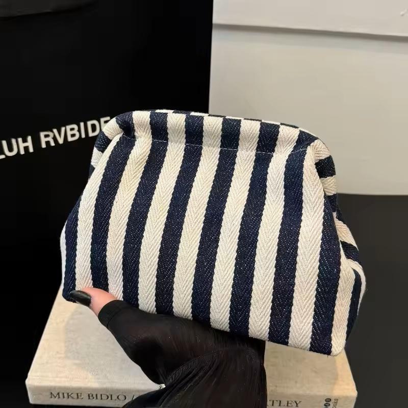 Woven Crochet Canvas Storage Bag for Women Clutch Cosmetics Storage Casual Handbags 2025 Dumpling Hobo Colorblock Shopping Bag синій
Woven Crochet Canvas Storage Bag for Women Clutch Cosmetics Storage Casual Handbags 2025 Dumpling Hobo Colorblock Shopping Bag синій