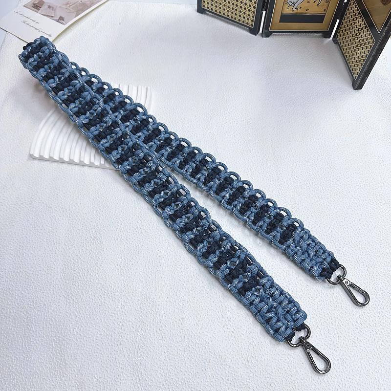 Hand-woven Bag Strap Color Matching Crossbody Long Lanyard Bag Shoulder Strap Universal Bag Strap Fashion Luggage Accessories світло-синій колір
Hand-woven Bag Strap Color Matching Crossbody Long Lanyard Bag Shoulder Strap Universal Bag Strap Fashion Luggage Accessories світло-синій колір