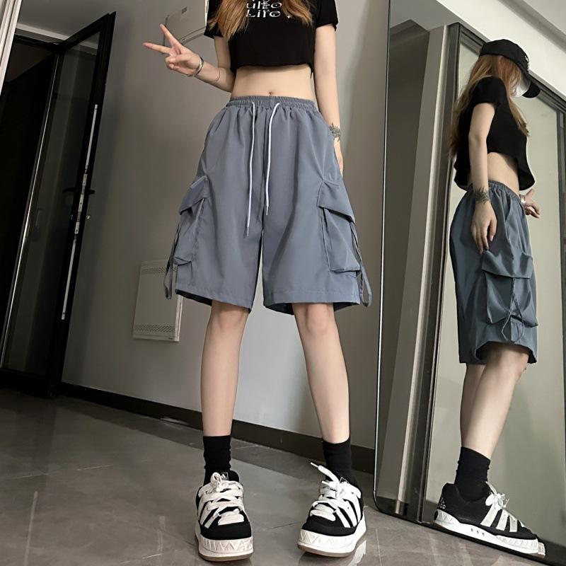 New Women s Loose Cargo Shorts High Waist Drawstring Casual Shorts with Big Pockets Y2K Streetwear Wide Leg Bermuda Shorts for Summer Hip Hop Style XXL сірий
New Women s Loose Cargo Shorts High Waist Drawstring Casual Shorts with Big Pockets Y2K Streetwear Wide Leg Bermuda Shorts for Summer Hip Hop Style XXL сірий