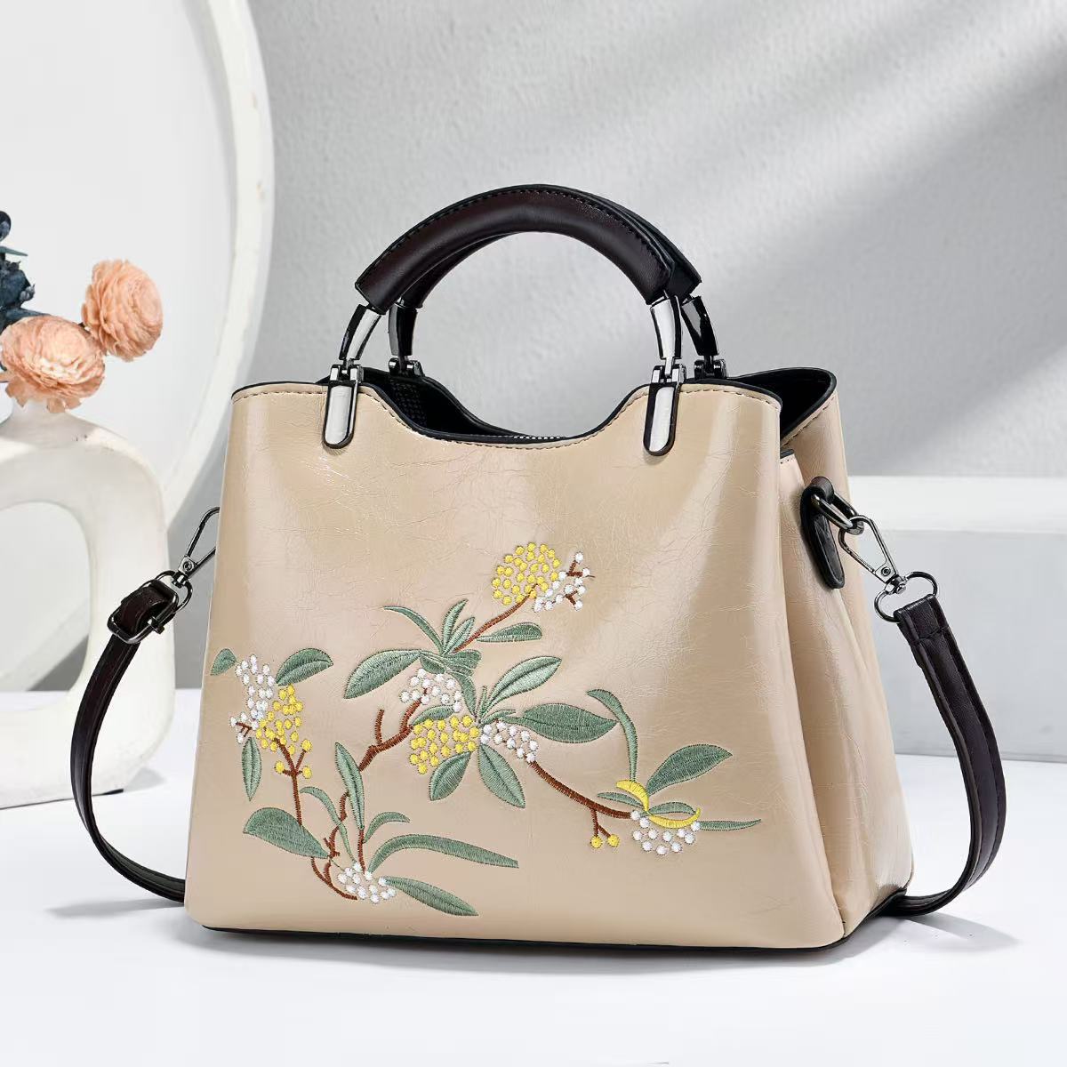 2026 New Chinese Embroidery Fashion Handbag Large Capacity Trend Commuter Crossbody Bag Womens Shoulder Bag Bolso Mujer 24x12x20cm
2026 New Chinese Embroidery Fashion Handbag Large Capacity Trend Commuter Crossbody Bag Womens Shoulder Bag Bolso Mujer 24x12x20cm
