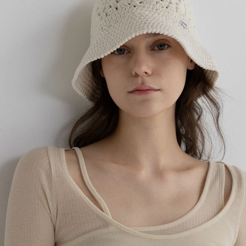 POHIES MOTIVE BUCKET HAT-IVORY/BLACK ivory
POHIES MOTIVE BUCKET HAT-IVORY/BLACK ivory
