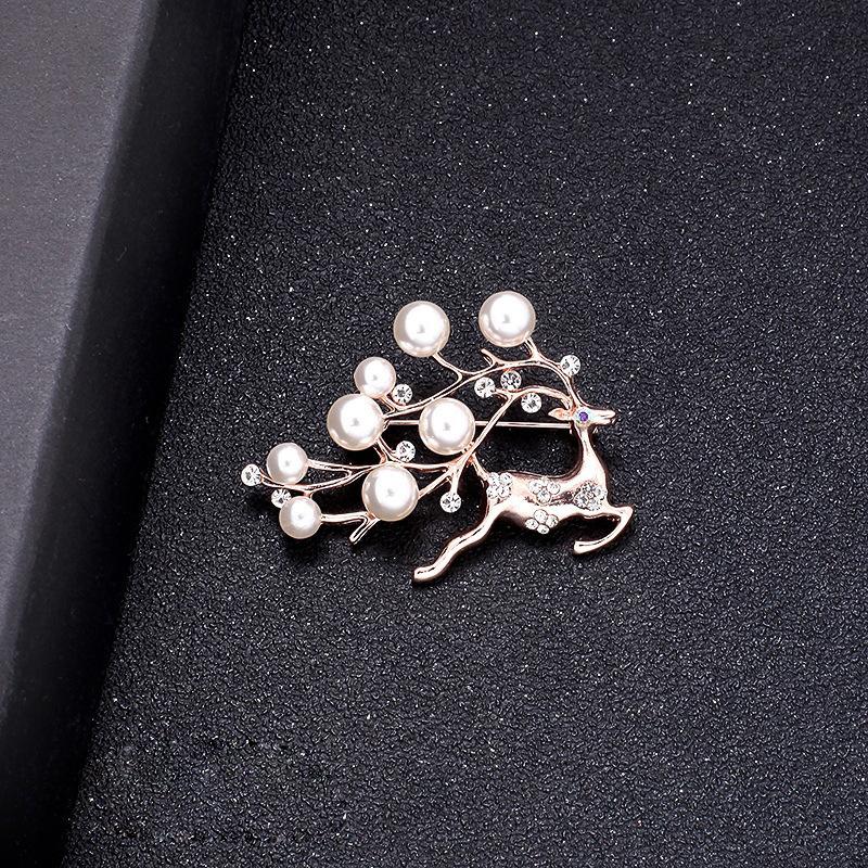 New deer brooch light luxury high-end temperament corsage sweater pin exquisite trinkets accessories
New deer brooch light luxury high-end temperament corsage sweater pin exquisite trinkets accessories