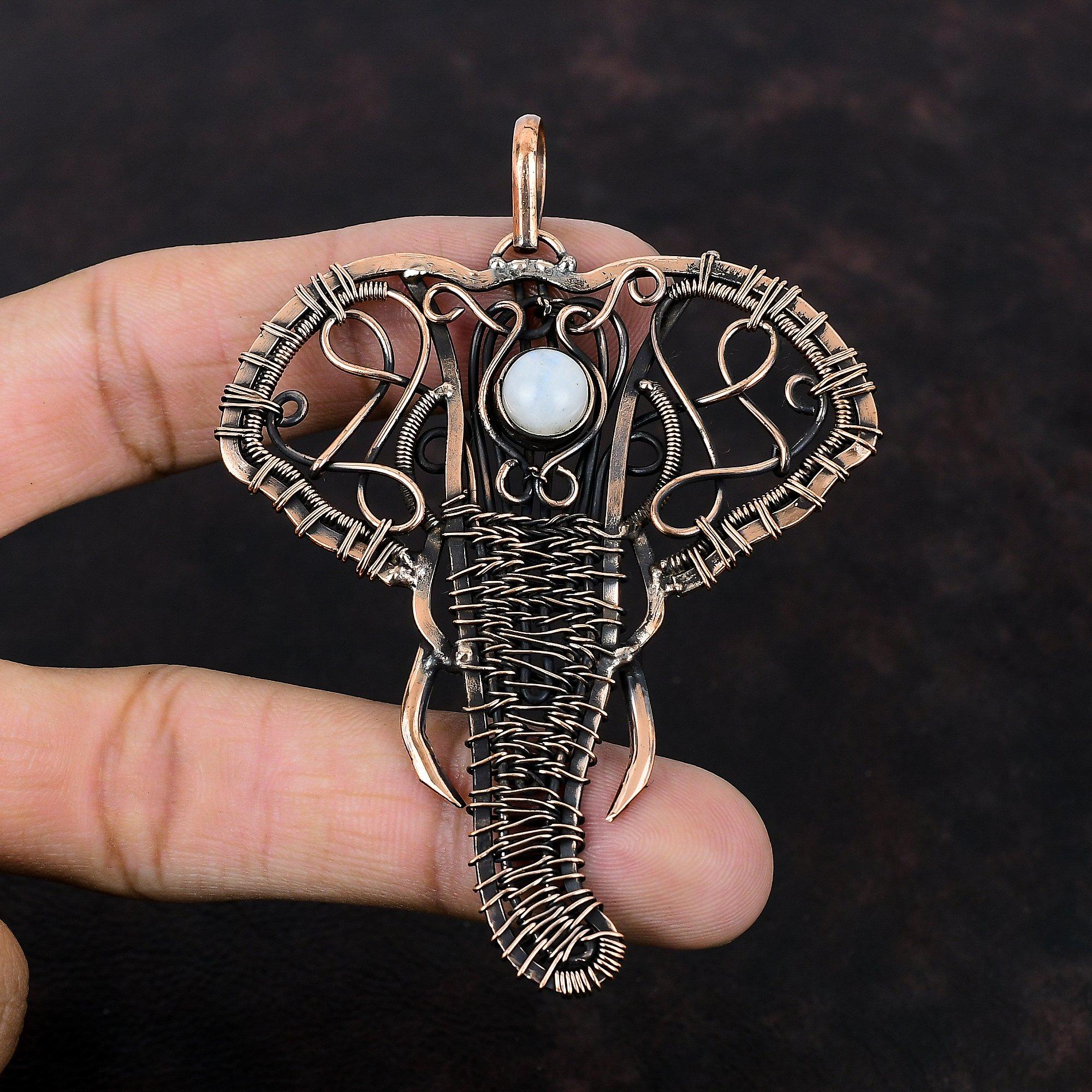 Подвеска Rainbow Moonstone, обернутая медной проволокой, подвеска в виде слона, медная подвеска ручной работы, подвеска из драгоценного камня, подарочная подвеска на помолвку, проволочная подвеска
Подвеска Rainbow Moonstone, обернутая медной проволокой, подвеска в виде слона, медная подвеска ручной работы, подвеска из драгоценного камня, подарочная подвеска на помолвку, проволочная подвеска