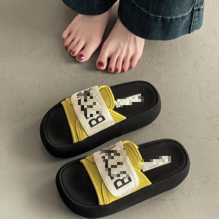 Skin-friendly and comfortable, one-word drag makes your feet feel the warmth of home. Bulk goods come out with a medium heel ( 35 жёлтый
Skin-friendly and comfortable, one-word drag makes your feet feel the warmth of home. Bulk goods come out with a medium heel ( 35 жёлтый