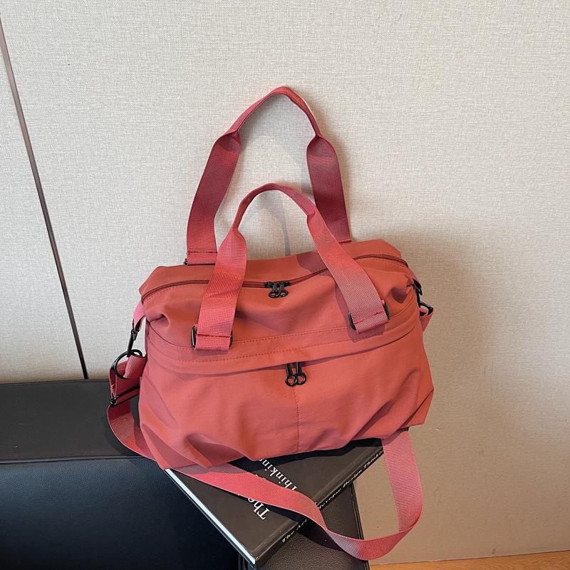 Casual canvas bag, messenger bag, women s commuting versatile, large-capacity class travel, commuting bag, messenger bag красный
Casual canvas bag, messenger bag, women s commuting versatile, large-capacity class travel, commuting bag, messenger bag красный