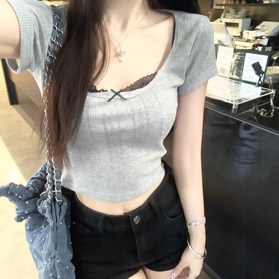 Bm fake two-piece pure desire lace bottoming shirt with T-shirt inside women s design sense short-sleeved women s summer green top XL
Bm fake two-piece pure desire lace bottoming shirt with T-shirt inside women s design sense short-sleeved women s summer green top XL