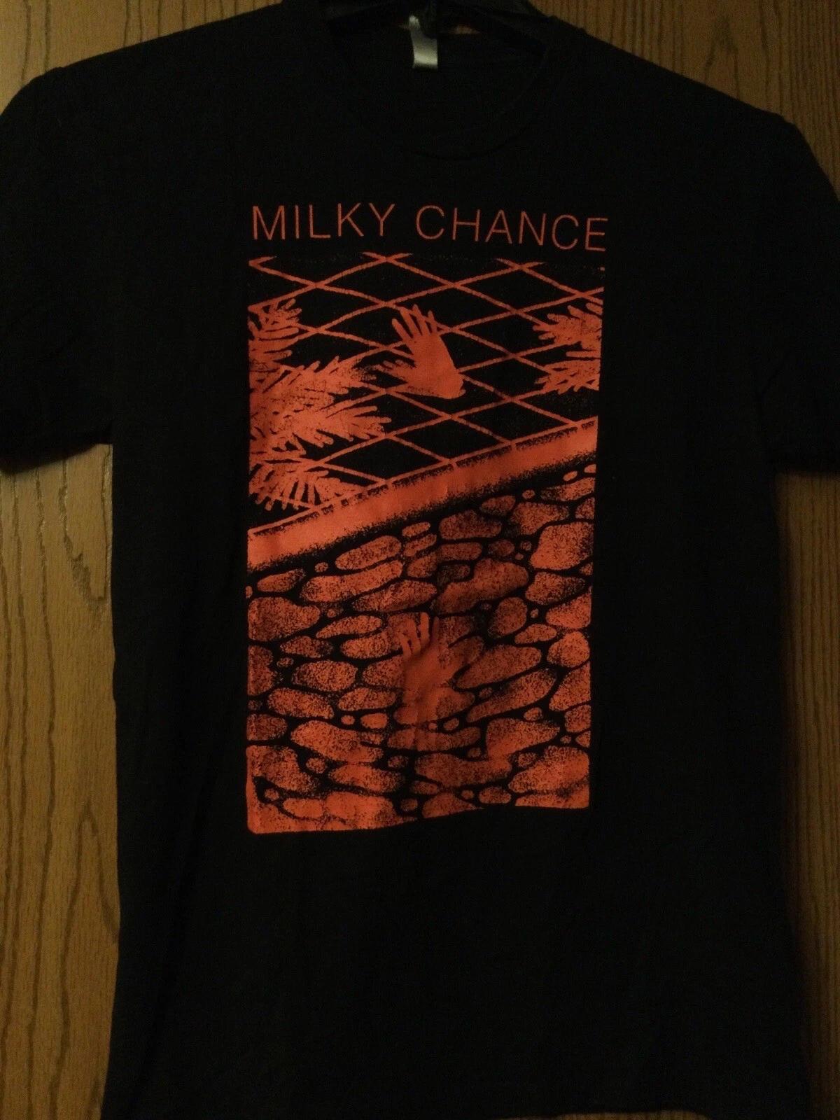 Milky Chance - Black Shirt - S - Next Level 4XL
Milky Chance - Black Shirt - S - Next Level 4XL