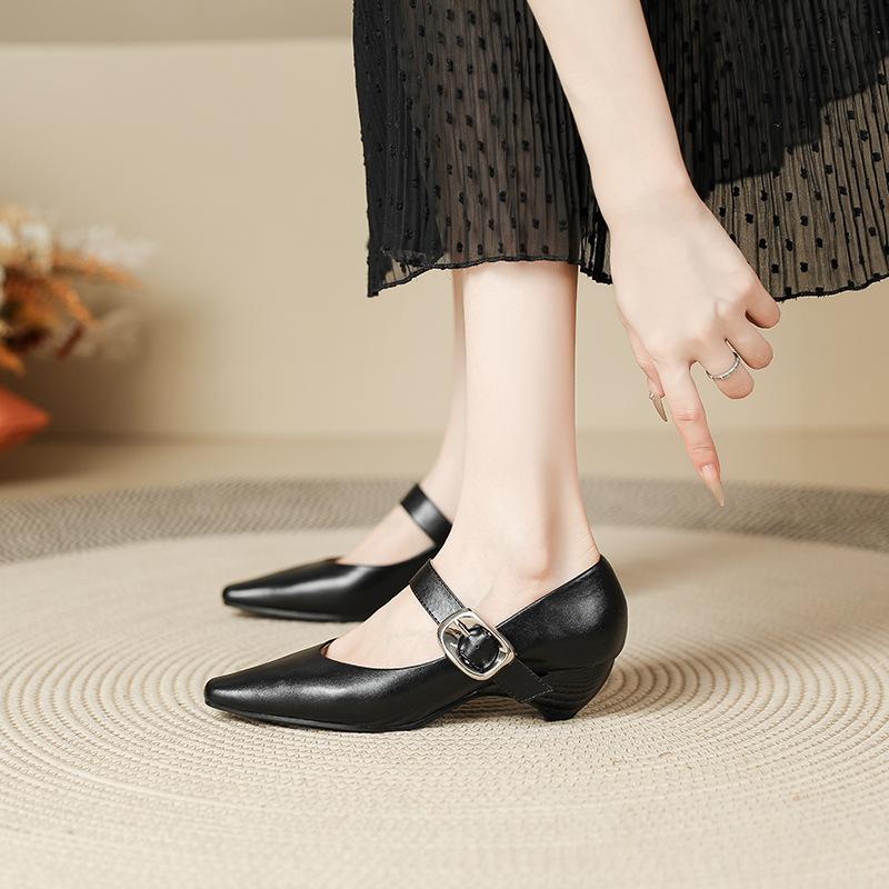 Spring new pointed thick heel light mouth single shoes women s one-word buckle with wedge heel silver Mary Jane shoes women 40 чорний
Spring new pointed thick heel light mouth single shoes women s one-word buckle with wedge heel silver Mary Jane shoes women 40 чорний