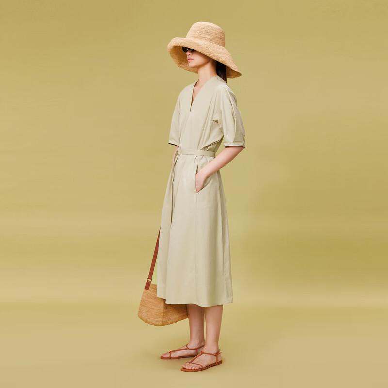 LESS 2024 Spring Casual V-Neck Solid Short Sleeve Midi Dress XL
LESS 2024 Spring Casual V-Neck Solid Short Sleeve Midi Dress XL