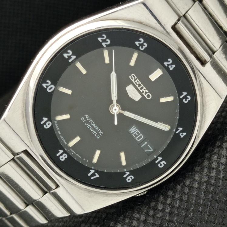 USED VINTAGE SEIKO 5 AUTO 7S26A JAPAN MENS ORIGINAL DIAL WATCH 608c-a315507-2 SKU608c-a315507
USED VINTAGE SEIKO 5 AUTO 7S26A JAPAN MENS ORIGINAL DIAL WATCH 608c-a315507-2 SKU608c-a315507