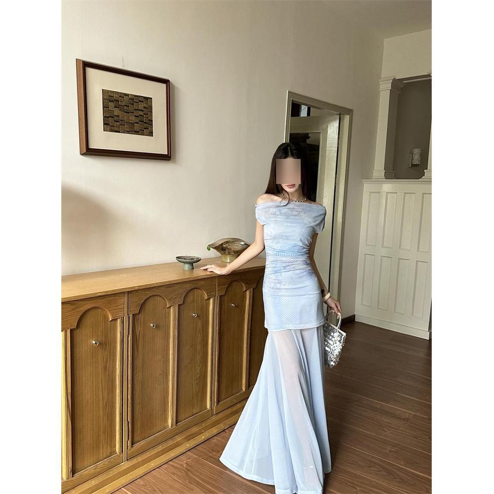 Темпераментный синий тай-дай роса с косым плечом женский повседневный девичий сезон темпераментный сращенный универсальный сетчатый наряд XL- (recommended 110-60kg)
Темпераментный синий тай-дай роса с косым плечом женский повседневный девичий сезон темпераментный сращенный универсальный сетчатый наряд XL- (recommended 110-60kg)