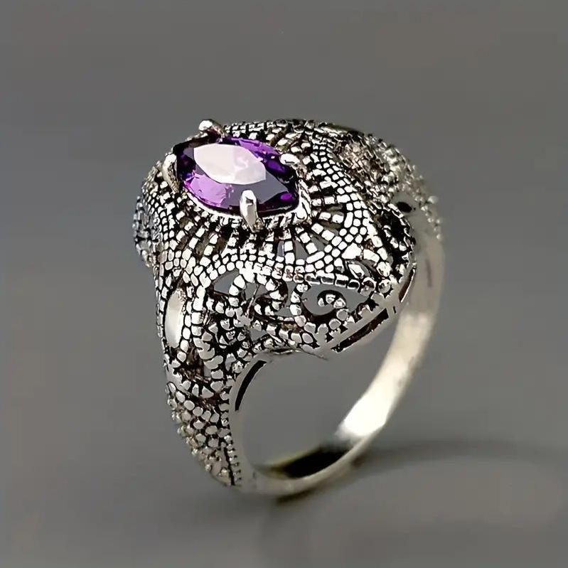 Retro sweet romantic amethyst ring, Korean version of fashionable hollow-out purple zircon jewelry 11
Retro sweet romantic amethyst ring, Korean version of fashionable hollow-out purple zircon jewelry 11