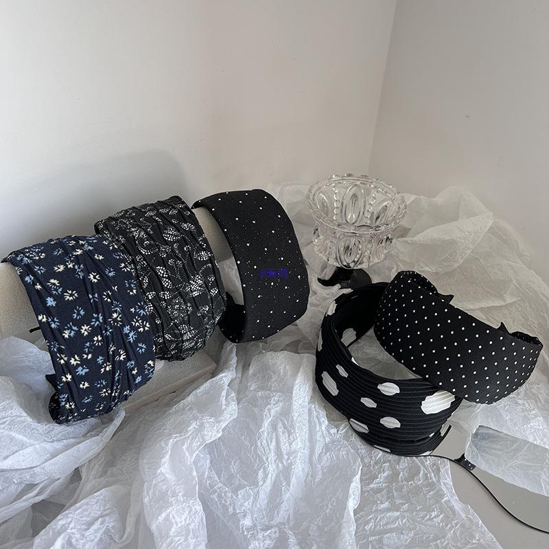 Винтажный цветочный ободок в корейском стиле 2025 года с широкими полями для женщин: Роскошный, Элегантный, Повседневный Аксессуар для Волос Small Polka Dot
Винтажный цветочный ободок в корейском стиле 2025 года с широкими полями для женщин: Роскошный, Элегантный, Повседневный Аксессуар для Волос Small Polka Dot
