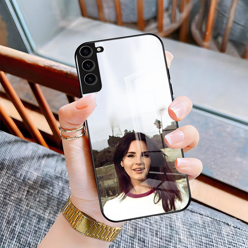 Lana Del Rey Popular Singer Phone Case For Samsung S26 S25 Plus S20 S20 Plus S22 Ultra S23 FE S21 Plus S21 Ultra Glass Cover Samsung S25
Lana Del Rey Popular Singer Phone Case For Samsung S26 S25 Plus S20 S20 Plus S22 Ultra S23 FE S21 Plus S21 Ultra Glass Cover Samsung S25