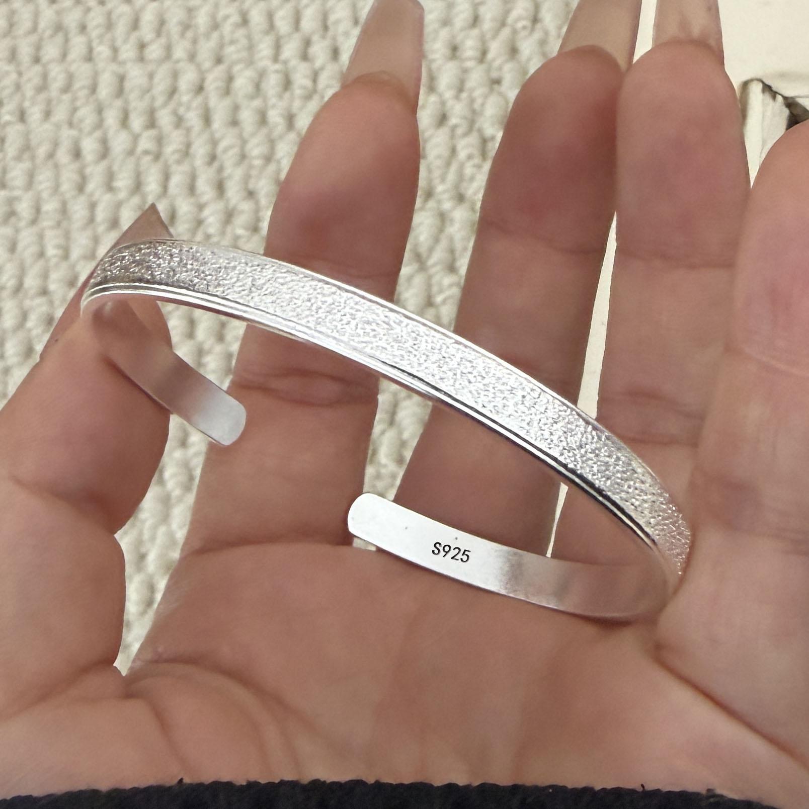100% Solid 925 Sterling Silver Retro Bracelet for Women Men Vintage Handmade Sparckling Flat Simple Bracelet Birthday Gift
100% Solid 925 Sterling Silver Retro Bracelet for Women Men Vintage Handmade Sparckling Flat Simple Bracelet Birthday Gift