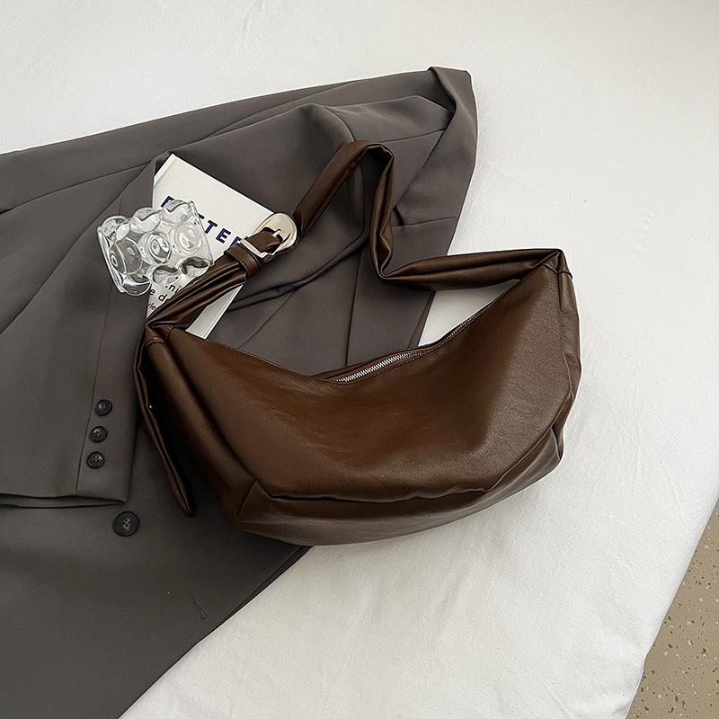 Модная сумка-пельмень в стиле ленивого ветра, женская, 2025, осенняя новинка, ретро, большая вместимость, на одно плечо, сумка кроссбоди, однотонная, для通勤
Модная сумка-пельмень в стиле ленивого ветра, женская, 2025, осенняя новинка, ретро, большая вместимость, на одно плечо, сумка кроссбоди, однотонная, для通勤